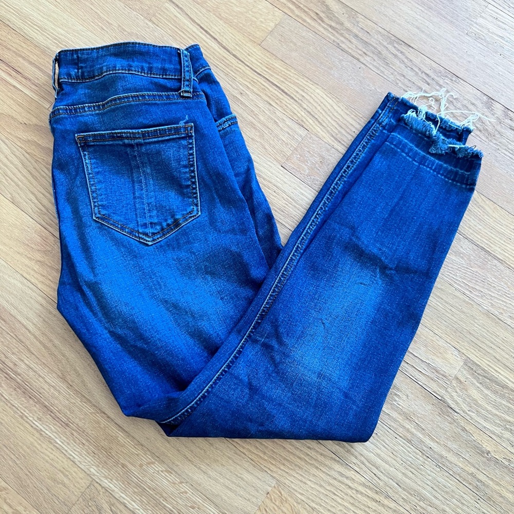 Ladies Size 28P "Prosperity" Blue Denim Jeans GUC ❤️